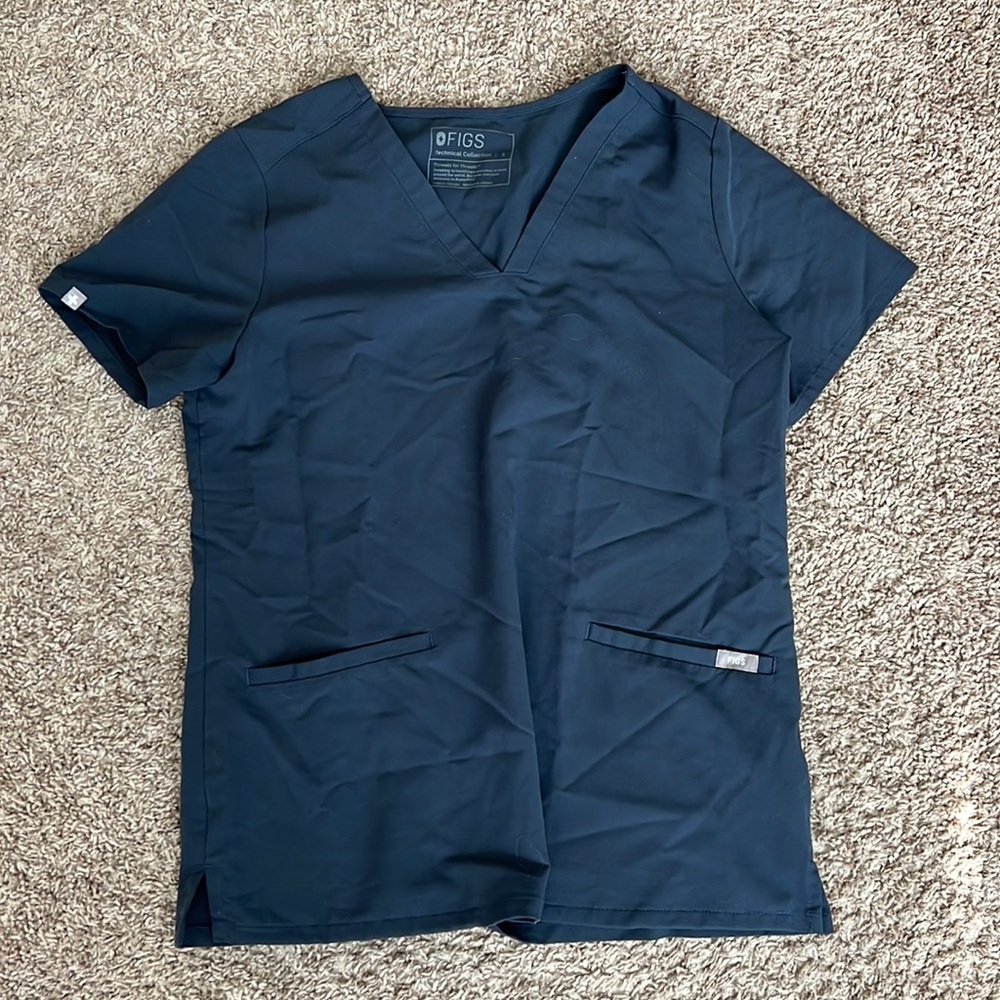 Figs 2 pocket scrub top size S lightly worn like new